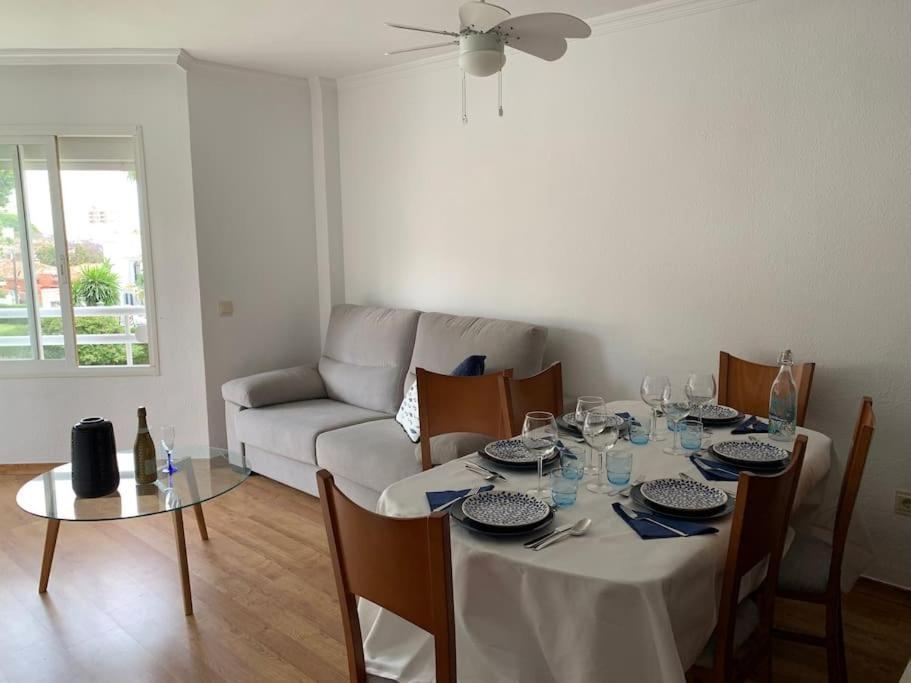 Apartamento Torremolinos 5 Personas + Parking + Piscina Todo El Ano Luaran gambar