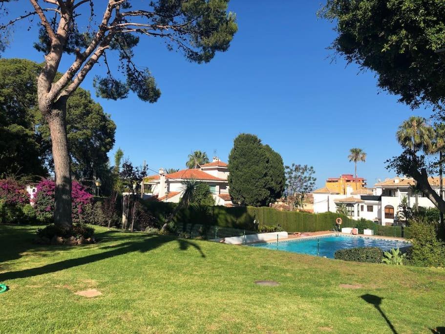Apartamento Torremolinos 5 Personas + Parking + Piscina Todo El Ano Luaran gambar