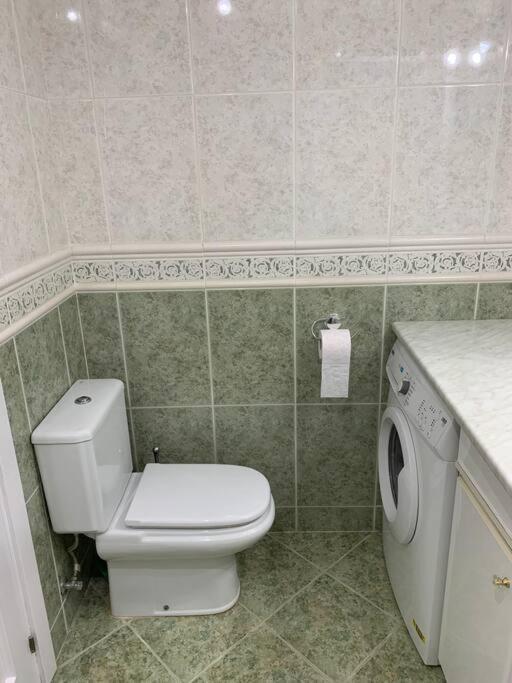Apartamento Torremolinos 5 Personas + Parking + Piscina Todo El Ano Luaran gambar