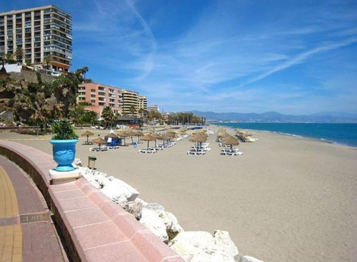 Apartamento Torremolinos 5 Personas + Parking + Piscina Todo El Ano Luaran gambar